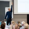 Temadag med Chris MacDonald og en flok begejstreret deltagere, juni 2018.<br>Copyright: APROPOS kommunikation